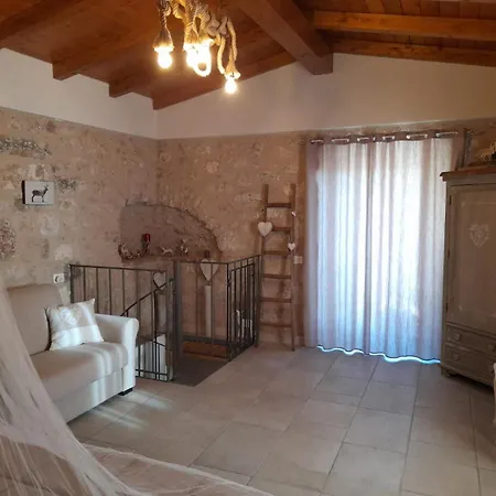 Сasa de vacaciones Dimora Del Capriolo San Donato Val di Comino